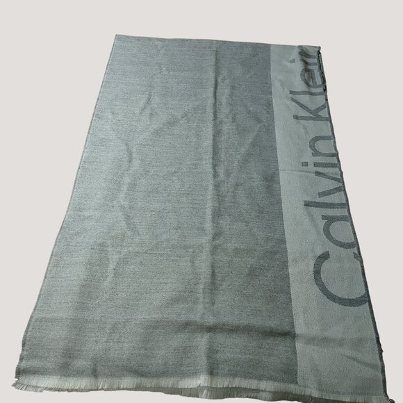 Large Logo Calvin Klein Knit Scarf Gray Acrylic Wrap Shawl Oversize Versatile - Picture 6 of 10